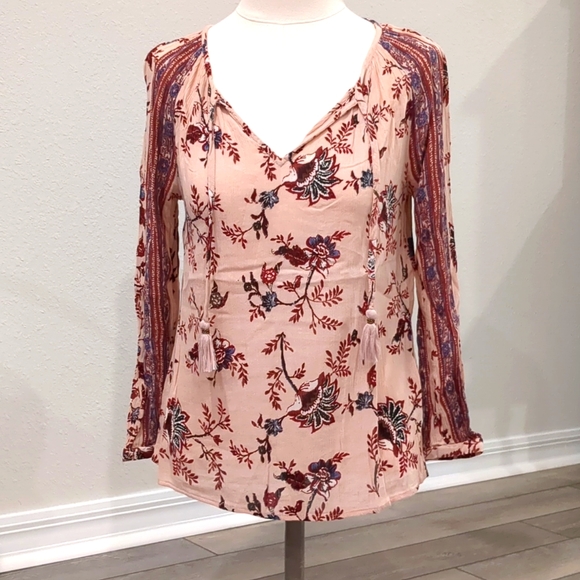 Lucky Brand Tops - Pretty Lucky Brand Top with 3/4 length sleeves